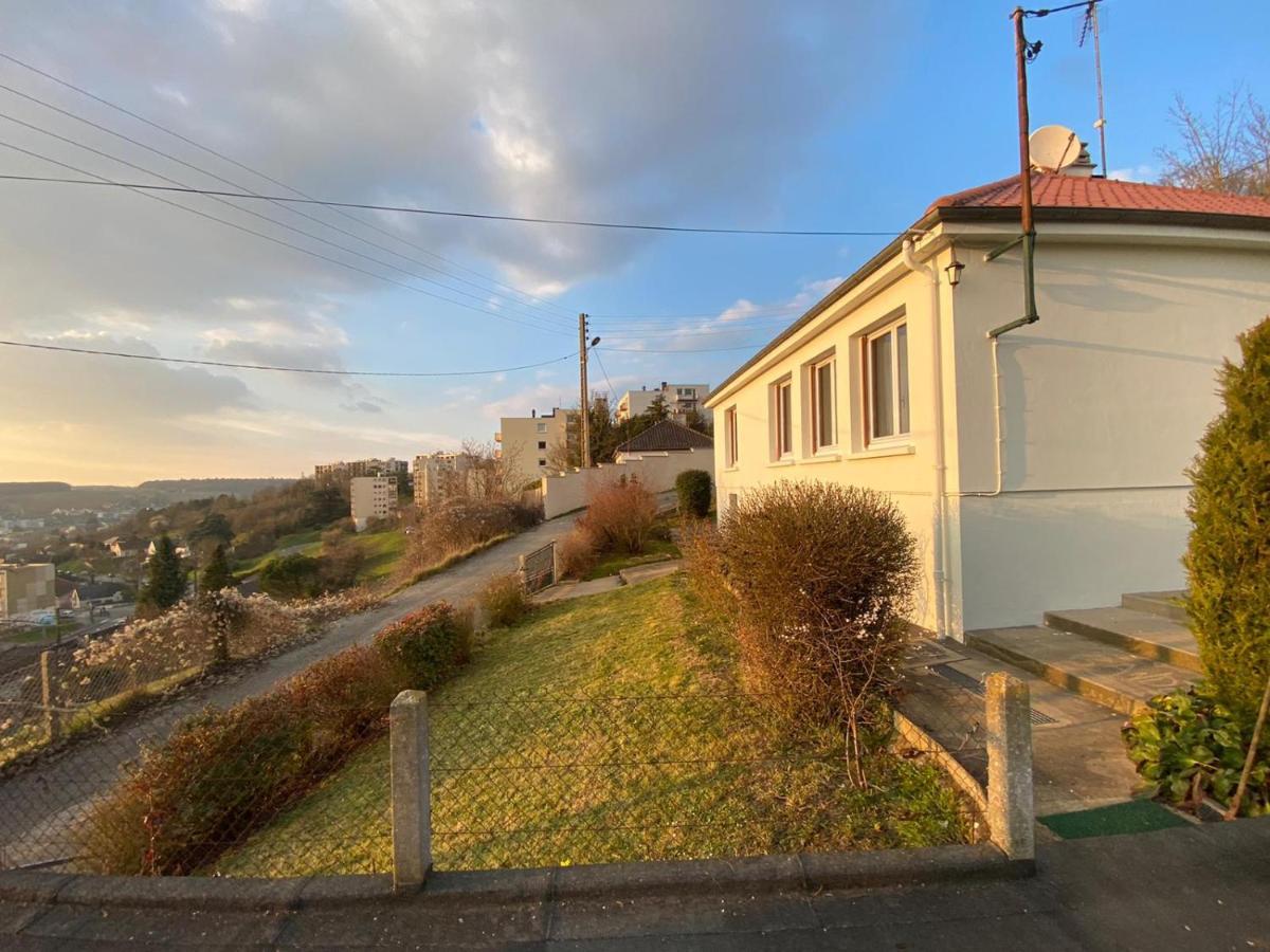Maison Entiere Avec Jardin Et Une Belle Vue 埃夫勒 外观 照片